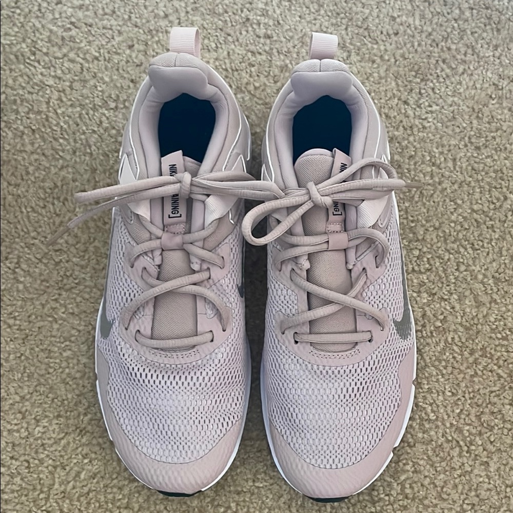 Nike Legend Essential Women 10 Running Shoe PINK Athletic Gym Sneakers
